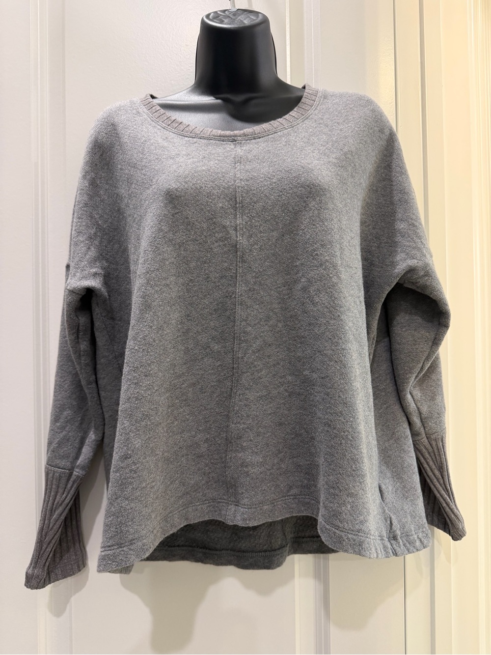 Cabi Cool Off Sweatshirt #6333 Heather Gray Oversized Pullover S